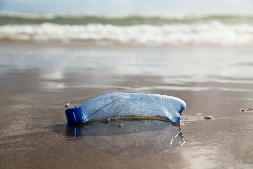 企業70社、プラスチック汚染に関する国連条約締結を呼びかけ