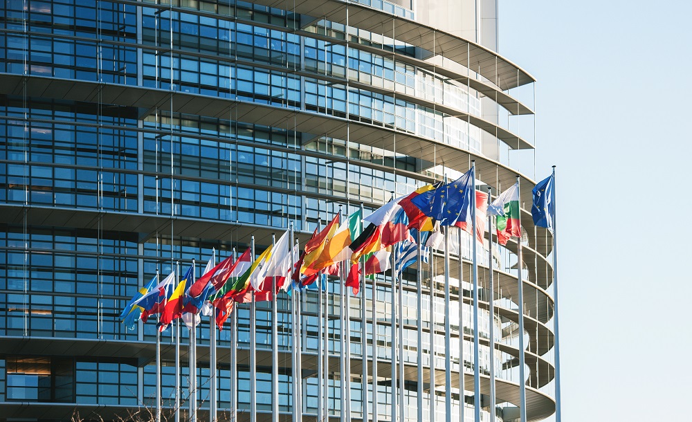 欧州委、持続可能な製品の標準化、持続可能な循環型繊維戦略と建設資材規制改正案を公表