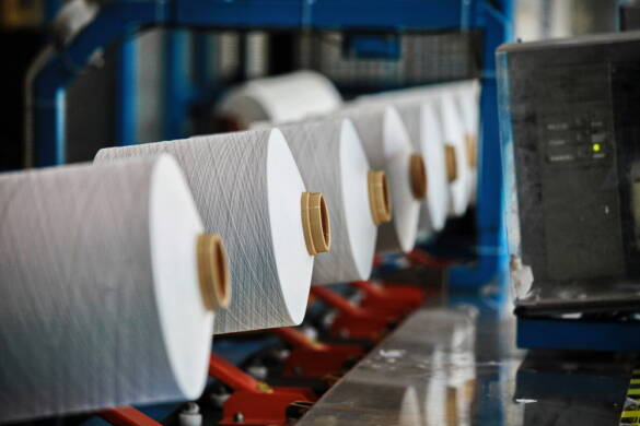 Polyester yarn manufacturing
