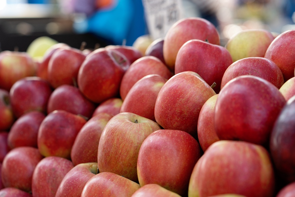 未加工青果の脱プラ包装で経済効果。英WRAP、21品目のバラ売りを提言