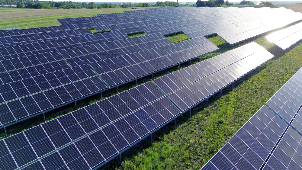 家電量販店のエディオン、太陽光パネルの販売から再資源化まで一貫体制。2030年大量廃棄に対応
