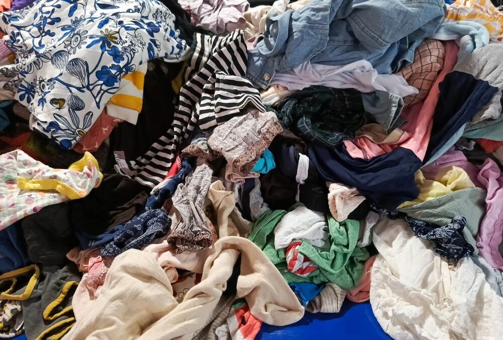 eBay、AI活用の繊維選別スタートアップを「Circular Fashion Fund 2026」優勝企業に選出